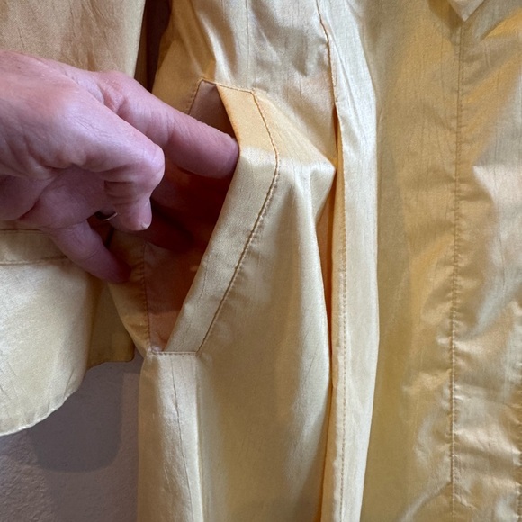 S. ROTHSCHILD Vintage Pleated Front Coat - Picture 4 of 13